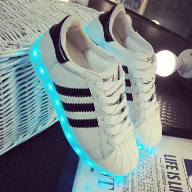 chaussure led adidas superstar