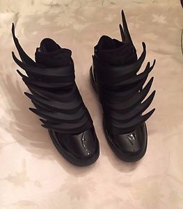 adidas jeremy scott dark knight