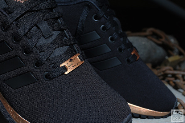 adidas zx flux noir or