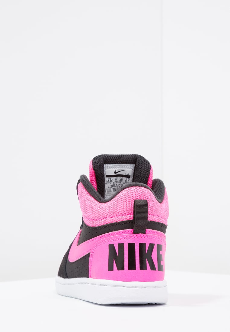 chaussure montante nike pas cher