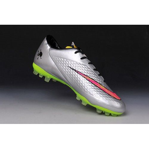 chaussure de foot hypervenom pas cher